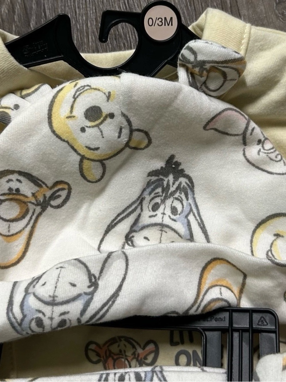 NWT Baby Disney Winnie The Pooh Matching Set Hat Size 0-3 Months - Picture 2 of 4